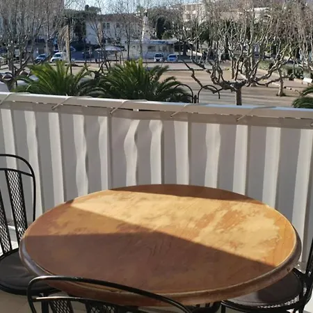 Apartment F3 Plein Centre - 300m De La