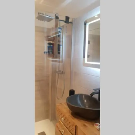 Apartment F3 Plein Centre - 300m De La