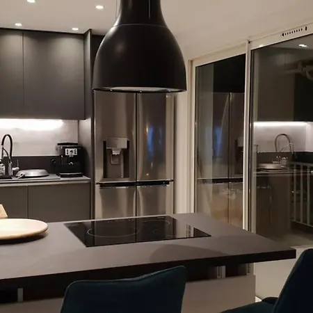 Apartment F3 Plein Centre - 300m De La